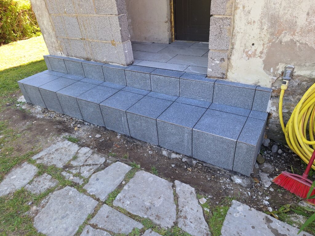 Plaatimistööd​ Saaremaa